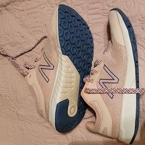 Girls new balance shoes